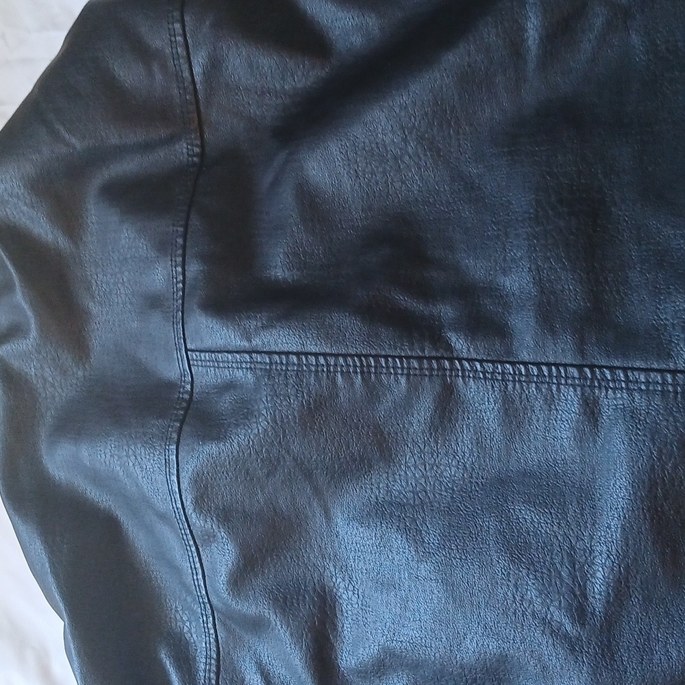 Men's Black Faux Leather Jacket with Gray Faux Fur Lining - Picture 10 of 12
